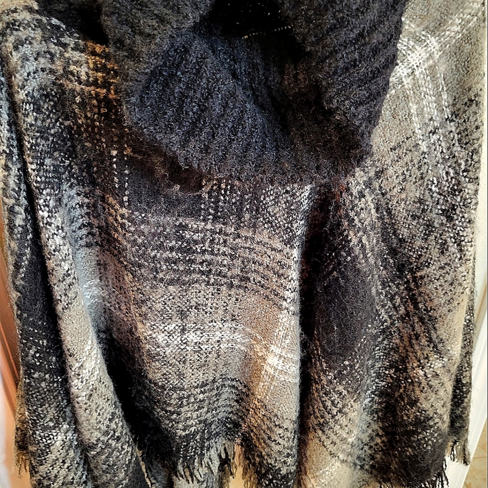 Black & Grey poncho